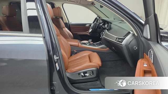 BMW X7 (G07) 2021 Серый из Кореи, фото 2