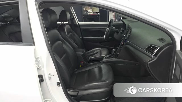 Hyundai Avante AD 2018 Белый из Кореи, фото 2