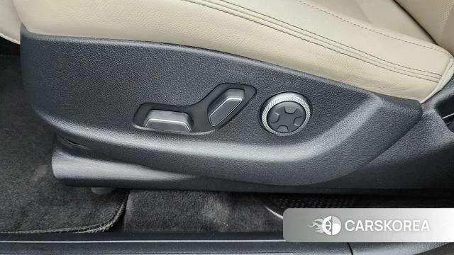 Genesis GV70 2021 Черный из Кореи, фото 2