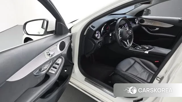 Mercedes-Benz C-Class W205 2020 Белый из Кореи, фото 2