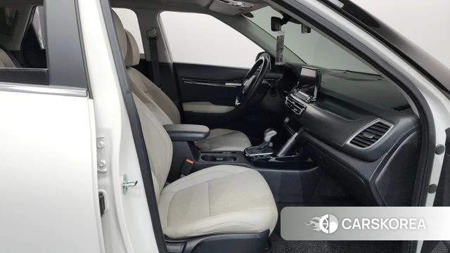 Kia Seltos 2022 Белый из Кореи, фото 2