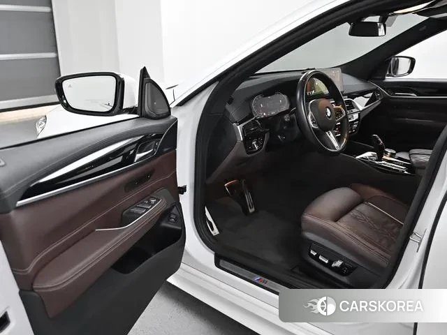 BMW 6 Series GT (G32) 2023 Белый из Кореи, фото 2