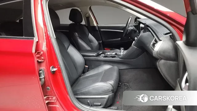 Genesis The New G70 2022 Красный из Кореи, фото 2