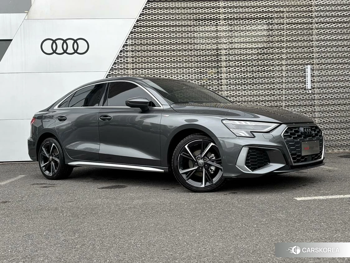 Audi A3 2021 Темно-серый из Китая, фото 2