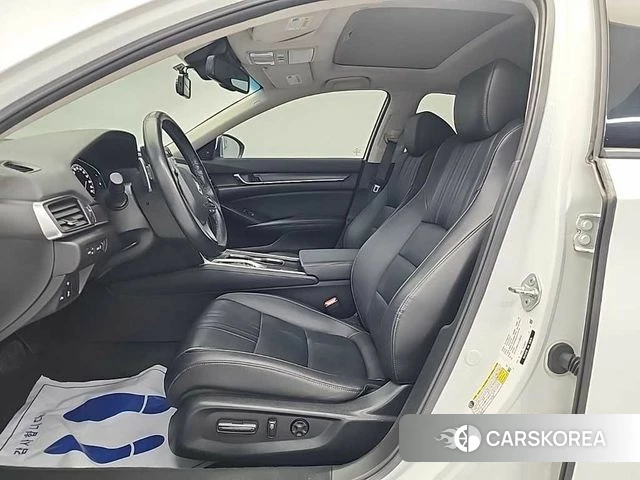 Honda Accord 10th Generation 2022 Белый из Кореи, фото 2