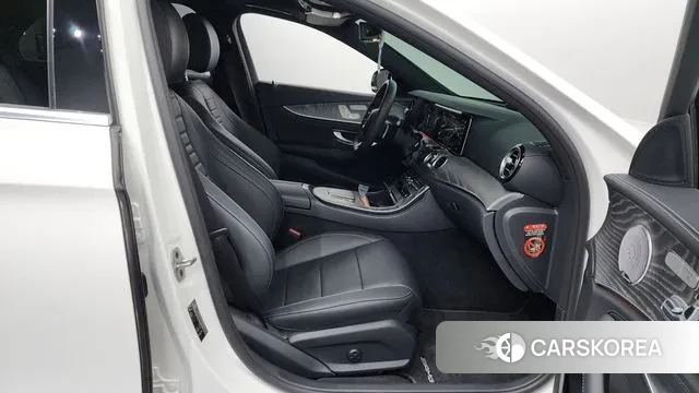 Mercedes-Benz E-Class W213 2020 Белый из Кореи, фото 2