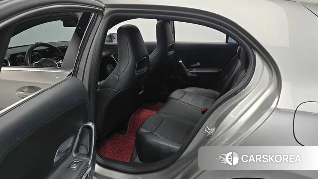 Mercedes-Benz A-Class W177 2019 Песочный из Кореи, фото 2