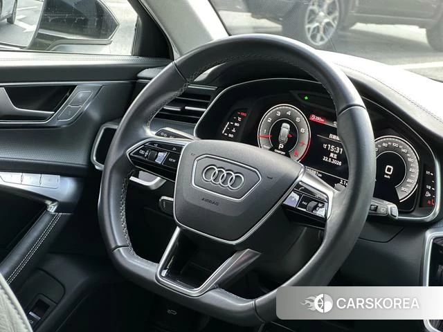 Audi A6 (import) 2021 Черный из Китая, фото 2