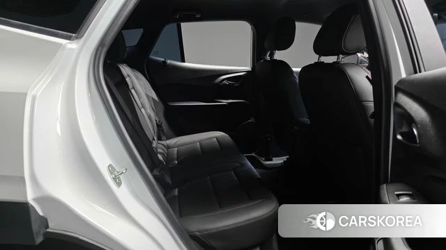 Chevrolet (GM Daewoo) Trax Crossover 2023 Белый из Кореи, фото 2