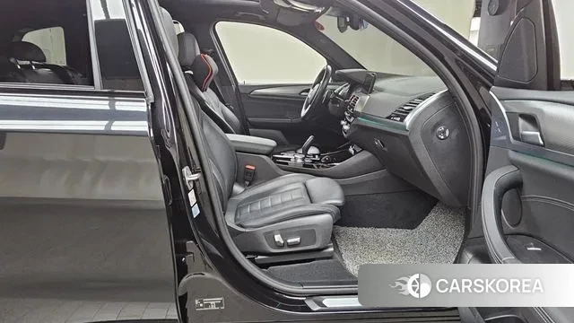 BMW X3 (G01) 2021 Черный из Кореи, фото 2