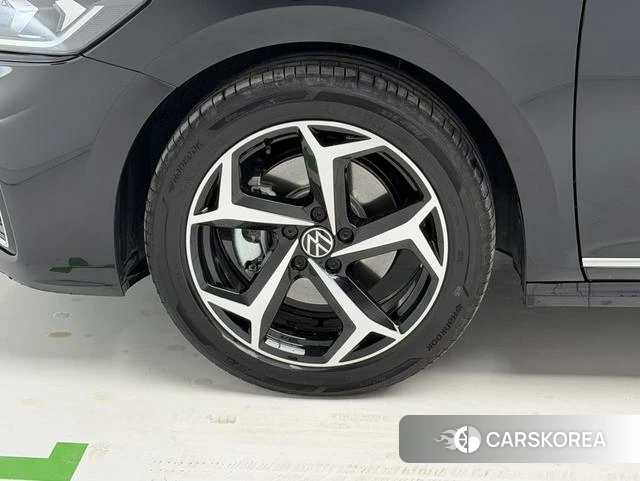 Volkswagen Passat 2025 Черный из Китая, фото 2