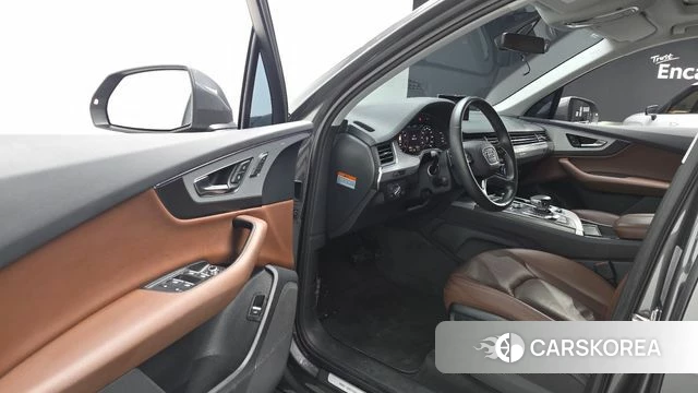 Audi Q7 (4M) 2019 Серый из Кореи, фото 2