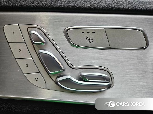 Mercedes-Benz C-Class W205 2018 Черный из Кореи, фото 2