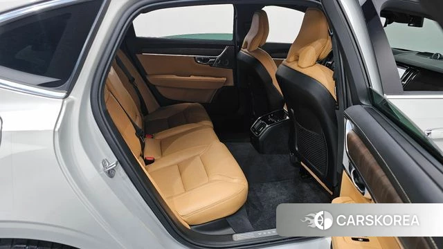 Volvo S90 2022 Серебристо-серый из Кореи, фото 2