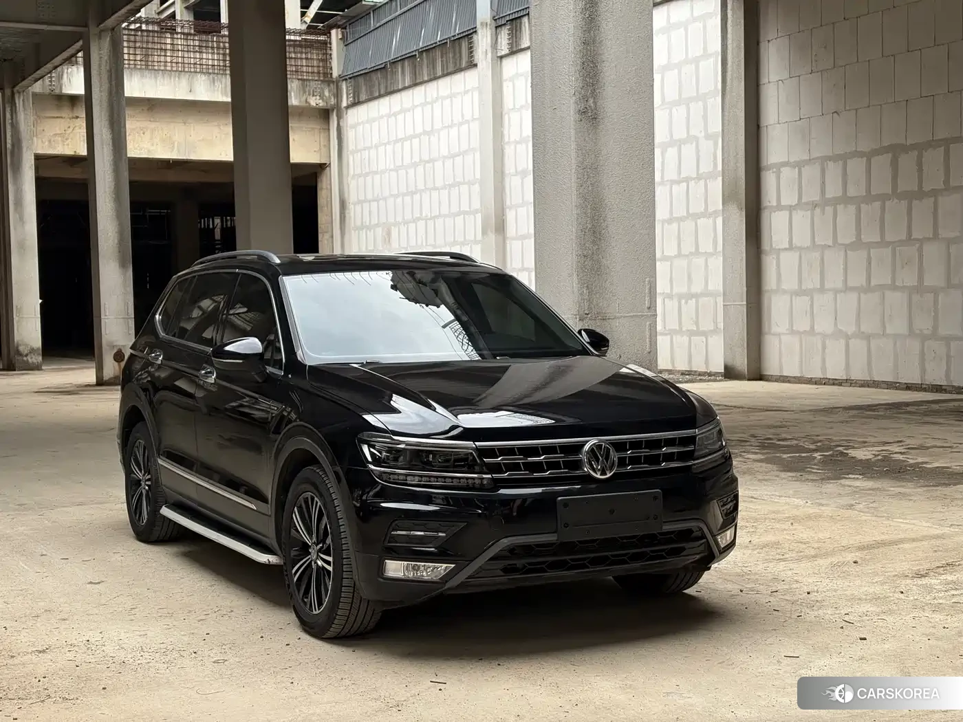 Volkswagen Tiguan L 2018 Черный из Китая, фото 2
