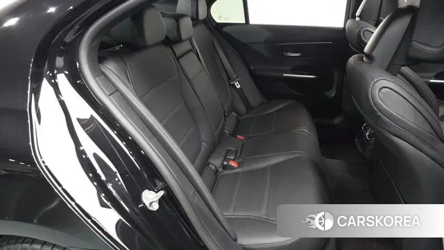 Mercedes-Benz C-Class W205 2022 Черный из Кореи, фото 2