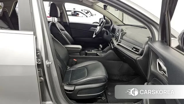 Kia Sportage 5th Generation 2022 Серебряный из Кореи, фото 2