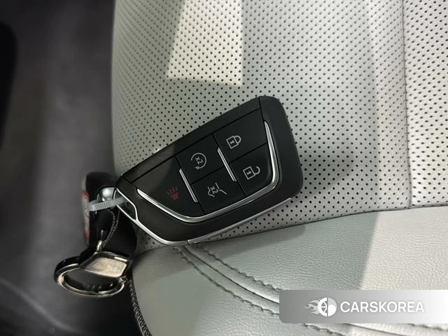 Cadillac GT4 2023 Серебристо-серый из Китая, фото 2