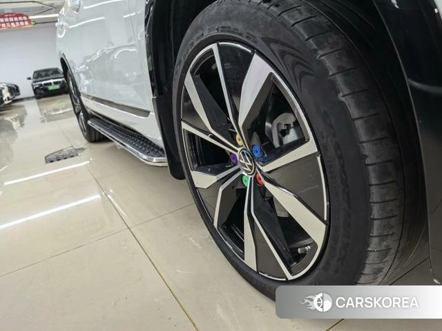 Volkswagen Tanyue X 2023 Белый из Китая, фото 2