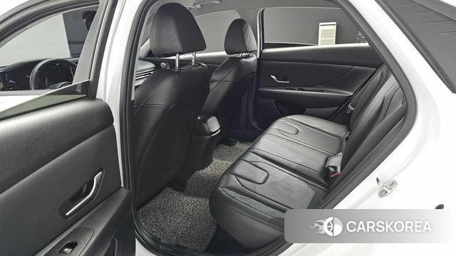 Hyundai Avante Hybrid (CN7) 2022 Белый из Кореи, фото 2