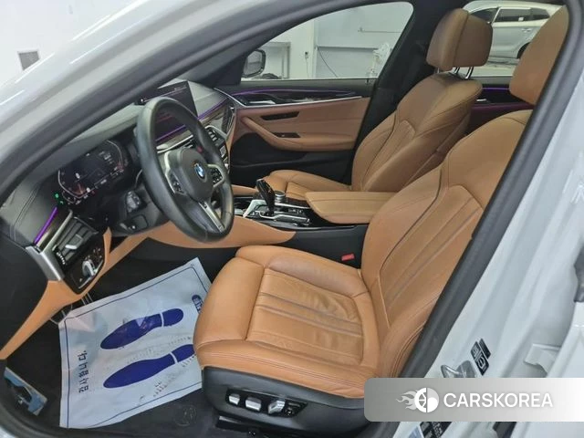 BMW 5 Series (G30) 2020 Белый из Кореи, фото 2