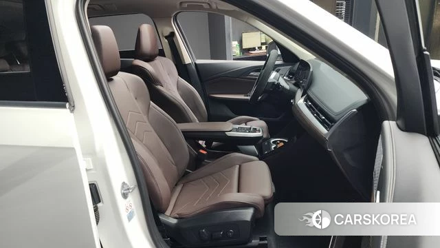 BMW X1 (U11) 2023 Белый из Кореи, фото 2