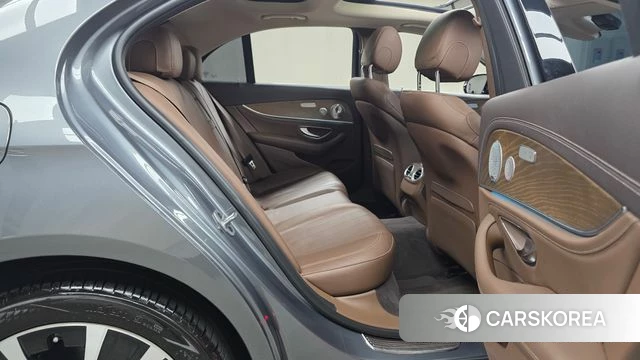 Mercedes-Benz E-Class W213 2019 Серый из Кореи, фото 2