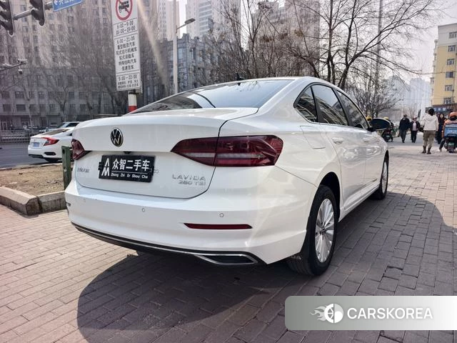 Volkswagen Lavida 2021 Белый из Китая, фото 2