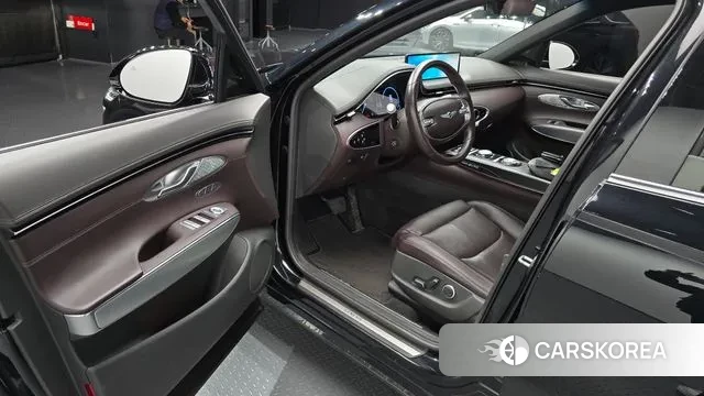 Genesis GV70 2021 Черный из Кореи, фото 2