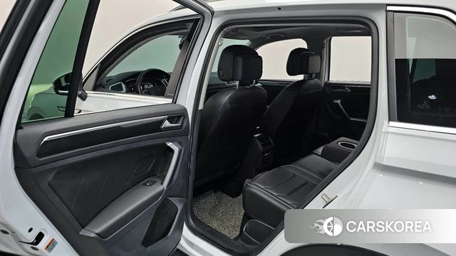 Volkswagen Tiguan second Generation 2021 Белый из Кореи, фото 2