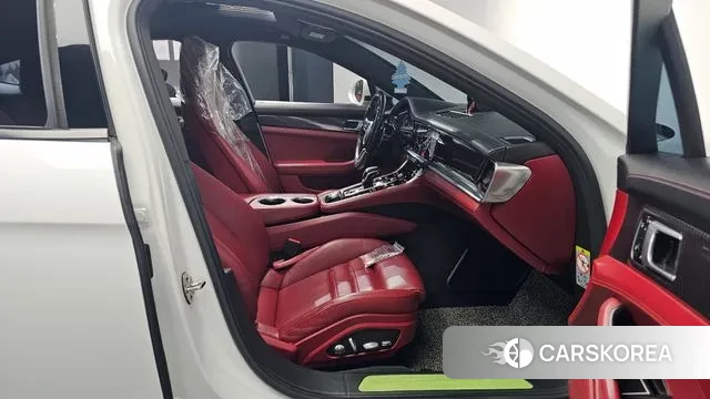 Porsche Panamera (971) 2018 Белый из Кореи, фото 2