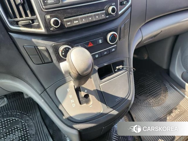 Hyundai The New Grand Starex 2018 Серебряный из Кореи, фото 2