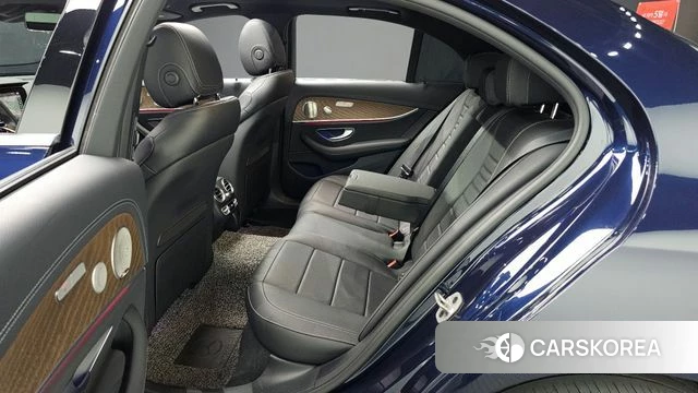 Mercedes-Benz E-Class W213 2021 Синий из Кореи, фото 2