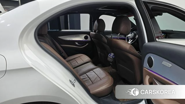 Mercedes-Benz E-Class W213 2019 Белый из Кореи, фото 2