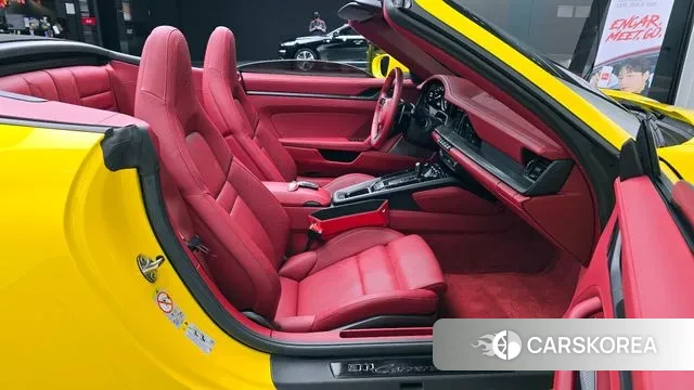 Porsche 911(992) 2023 Желтый из Кореи, фото 2