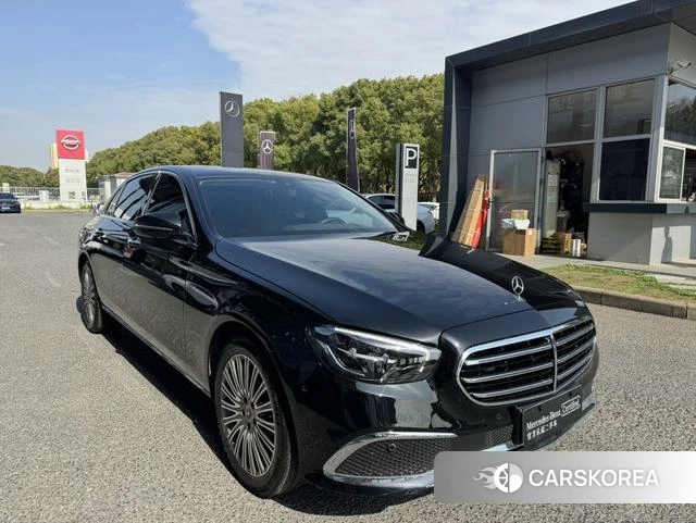 Mercedes-Benz E-class 2023 Черный из Китая, фото 2