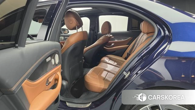 Mercedes-Benz E-Class W213 2021 Синий из Кореи, фото 2