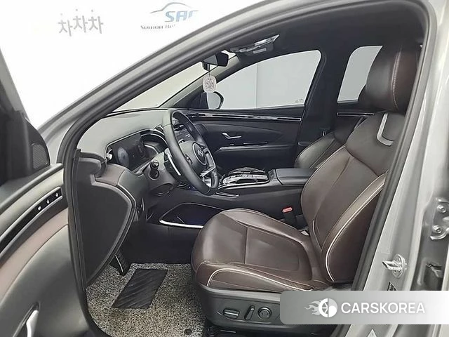 Hyundai Tucson (NX4) 2021 Серебряный из Кореи, фото 2