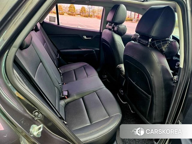 Kia Stonic 2018 Серый из Кореи, фото 2