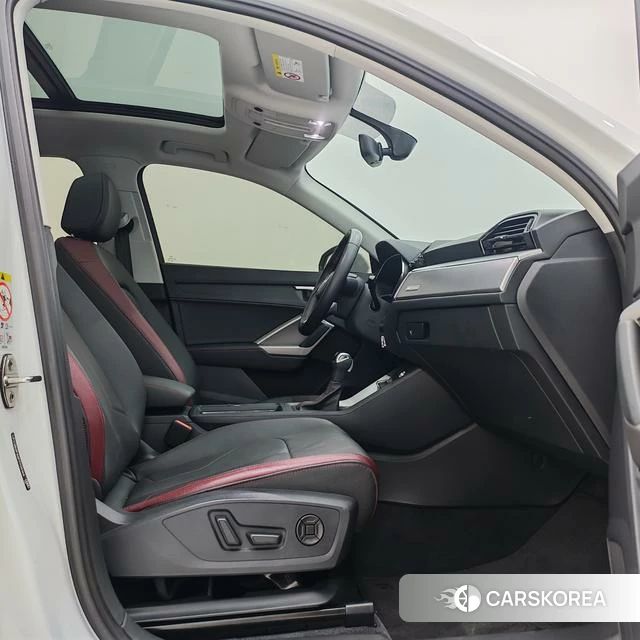 Audi Q3 2023 Белый из Китая, фото 2
