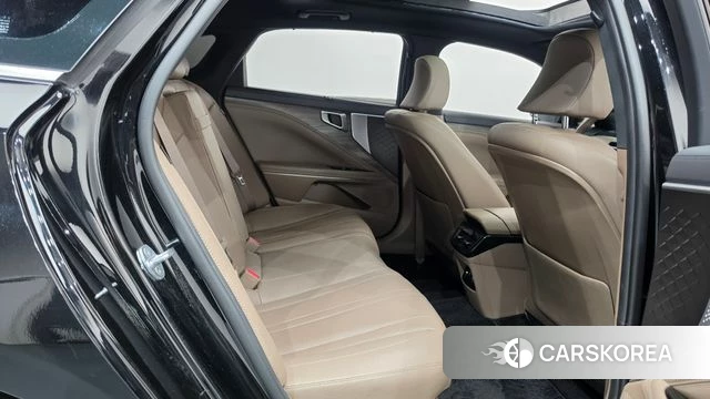 Kia K8 Hybrid 2022 Черный из Кореи, фото 2