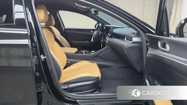 Kia K5 3rd generation 2023 Черный из Кореи, фото 2