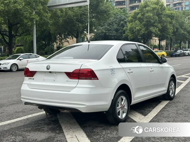 Volkswagen Santana 2022 Белый из Китая, фото 2