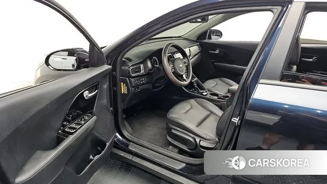 Kia Niro 2018 Синий из Кореи, фото 2
