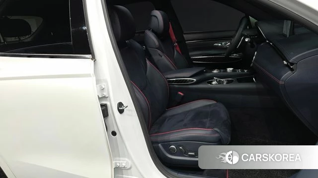 Genesis GV70 2021 Белый из Кореи, фото 2