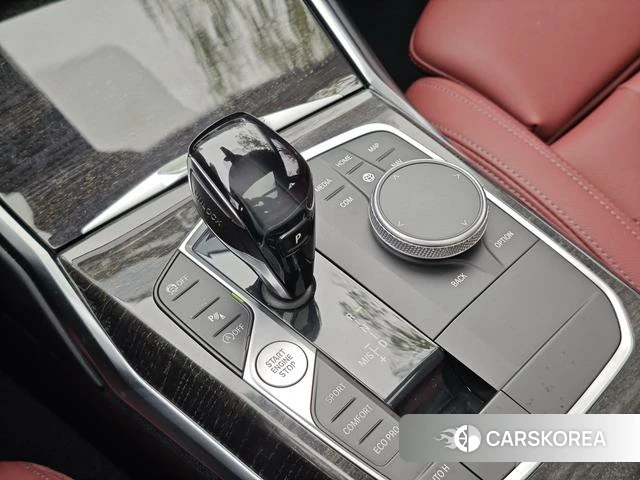 BMW 3 series 2021 Черный из Китая, фото 2