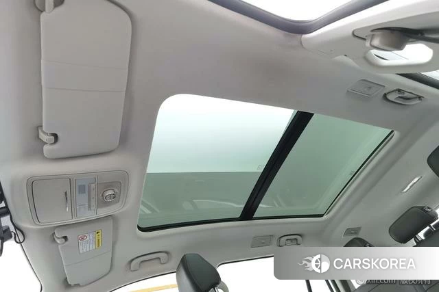 Roewe RX8 2020 Белый из Китая, фото 2