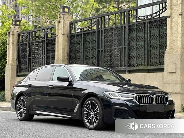 BMW 5 series 2023 Черный из Китая, фото 2
