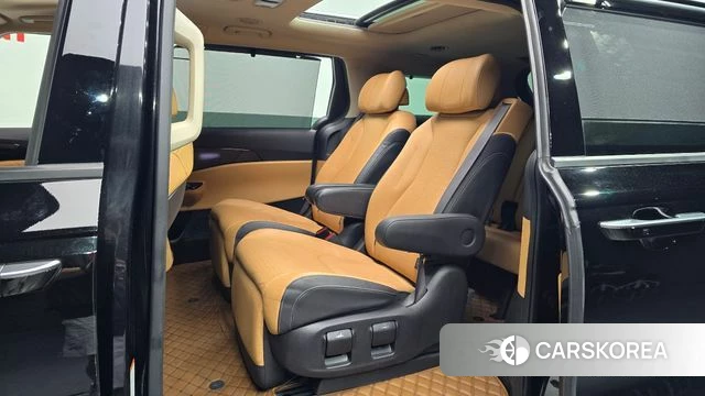 Kia Carnival 4th generation 2022 Черный из Кореи, фото 2