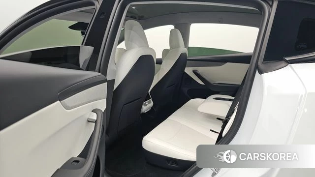 Tesla Model Y 2025 Белый из Кореи, фото 2